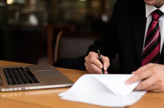 What Evidence Is Needed to Win a Commercial Lawsuit?